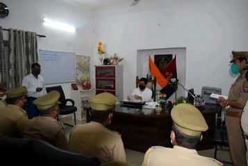 एसएसपी ने उप निरीक्षकों के साथ की मीटिंग