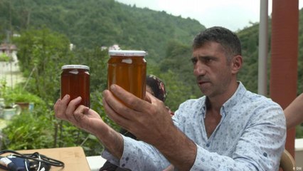 مربي نحل تركي يقول إن عسله يتمتع بقدرات خاصة