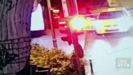 Önce taciz ettiler, sonra dövdüler