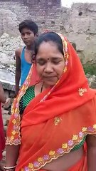 पड़ोसियों के नाली का पानी नीव में आने से ढहा मकान