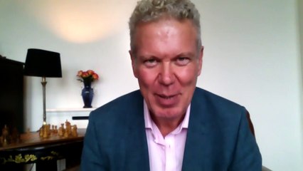 RJ Gibb joins Andrew Eborn to talk about I Started A Joke