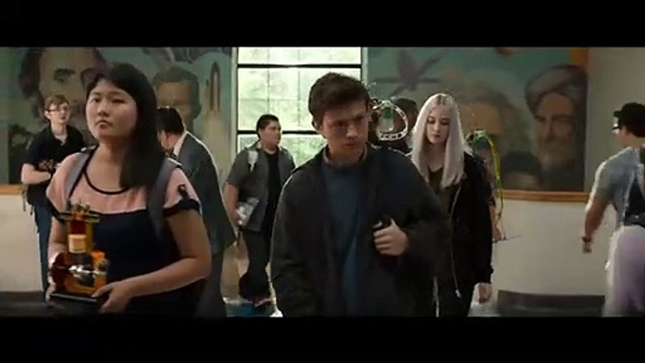 Peter Parker's High School Life - Making Web Fluid  // Spider-Man :  Homecoming (2017) movie clip HD