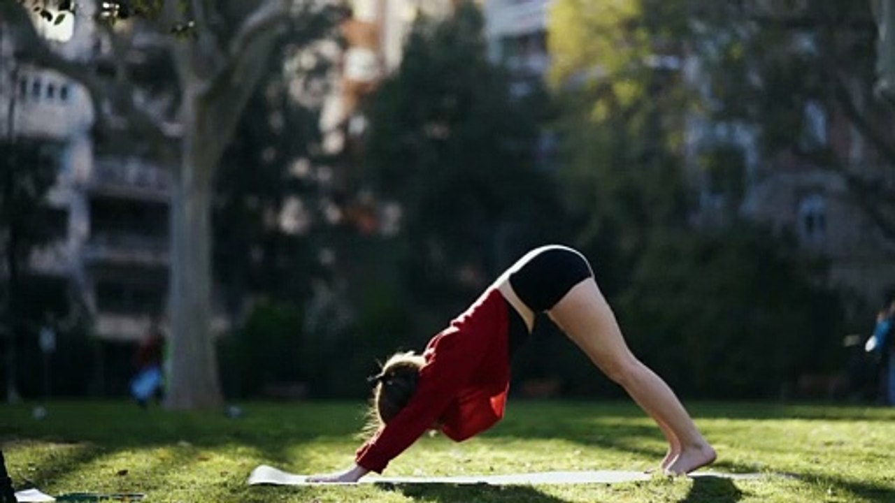 Yoga-Fitness-Girl-Training-Outdoors.