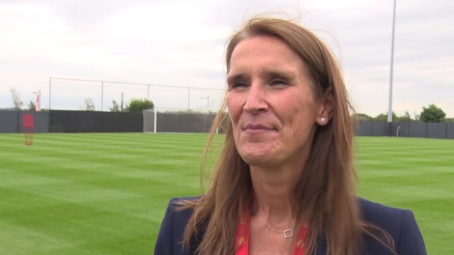 E premier coup de pioche du nouveau bâtiment de l'Association Royale Belge de Football a été donné par Sophie Wilmès