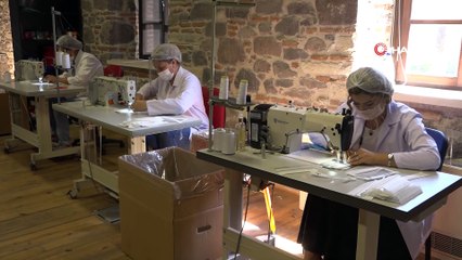 İzmir’de işitme engelliler için şeffaf maske üretiliyor