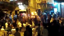 İstanbul'da silahlı meşaleli 'korona' halayı