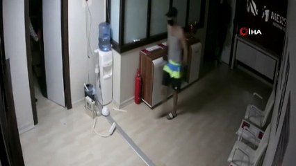 İçini açtıkları çelik kasa boş çıkınca hırsızlar şaşkına döndü.. O anlar kamerada