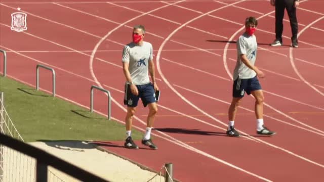 Adama Traoré se incorpora a la selección española tras dar negativo en COVID-19