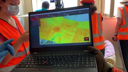 Buscas por possível sobrevivente em Beirute