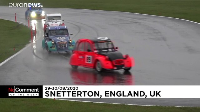 Von Spaß bis Gefahr: Menschen in Aktion zu Erde, Wasser und Luft