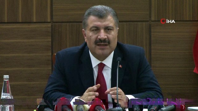 Bakan Koca: 'Bu dönemde çalışan bütün sağlık çalışanlarımız yoğun fedakarlıklarda bulundular. Bunun karşılığını bir ödeme ile yapmanın yeterli olmayacağını düşünüyorum ama imkanlar içinde biz devrede olan sağlık çalışanlarımız için bir