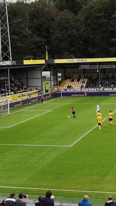 But de Bensebaini vs Venlo