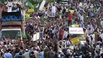 فيديو: تصاعد الاحتجاجات في باكستان ضد إعادة نشر رسوم مسيئة النبي