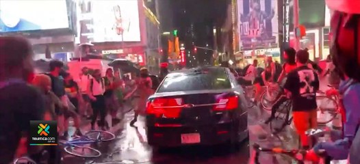 tn7-Conductor-embiste-con-su-carro-a-varios-manifestantes-en-Nueva-York-040920