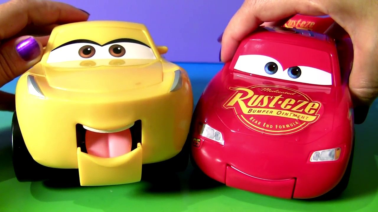 Disney Pixar Cars 3 Funny Talkers Cruz Ramirez & Lightning McQueen Car