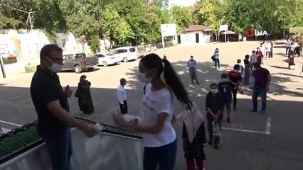 - Bursluluk Sınavında sosyal mesafe hassasiyeti