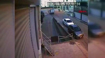 Çalıştığı mağazadan 1 milyonluk malzeme çalıp Antalya'ya tatile gittiler