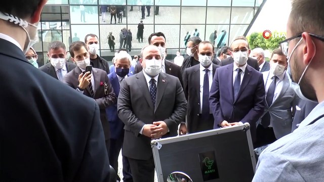 Sanayi ve Teknoloji Bakanı Mustafa Varank yerli elektirkli scooter’ı test etti