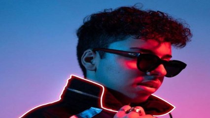 Con ritmos clásicos Jay Max presenta "Si te quedas"