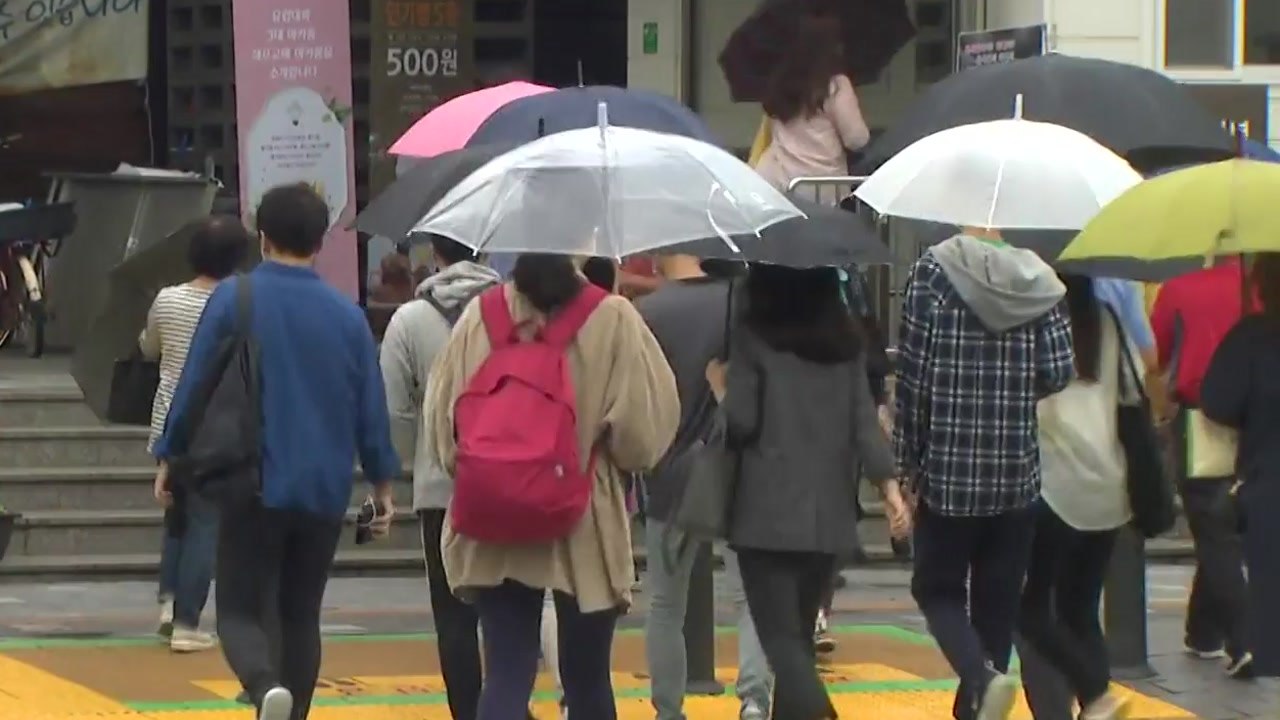 [날씨] 오늘 산발적 요란한 비...한낮 대체로 선선 / YTN