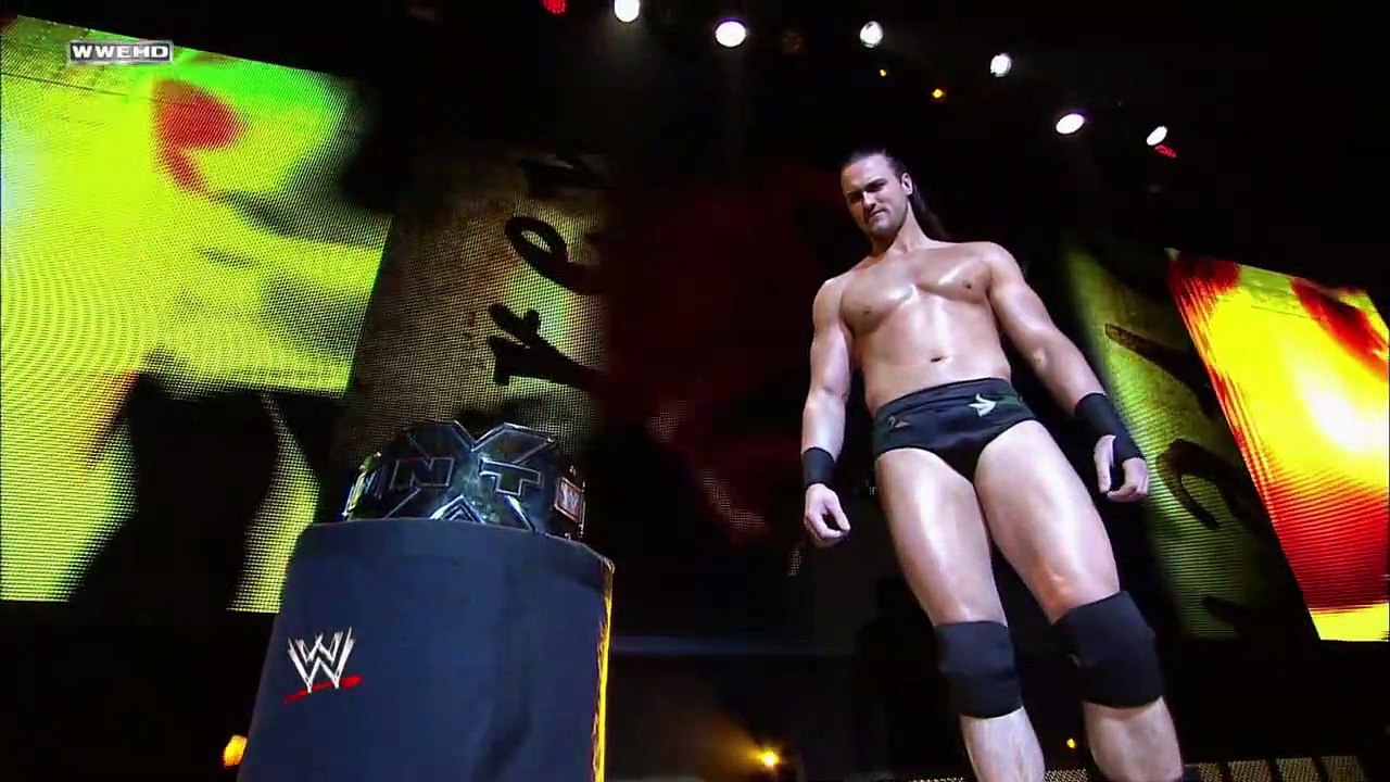 Seth Rollins vs Drew McIntyre