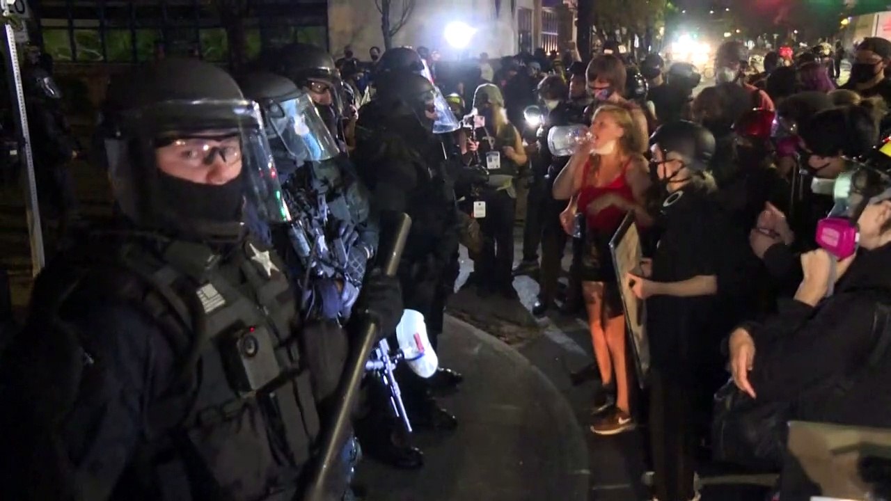 100 Nächte Protest gegen Polizeigewalt in Portland