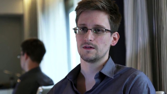 Primeira entrevista de Edward Snowden sobre os programas de espionagem dos EUA _Legendado_