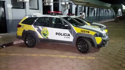 Trio é detido após roubar celular e agredir pedestre no Bairro Turisparque