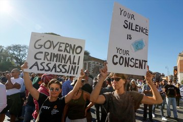 Ribuan Orang Italia Demo Anti-Masker, Sebut Covid-19 Konspirasi Global