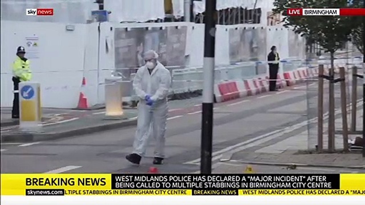 Attaque au couteau à Birmingham : "Plusieurs personnes ont été blessées" annonce la police britannique qui demande à la population "de rester vigilante et de s'éloigner du lieu des incidents"