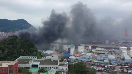 부산, 케이블 공장에서 불...신선로 800m 구간 통제 / YTN