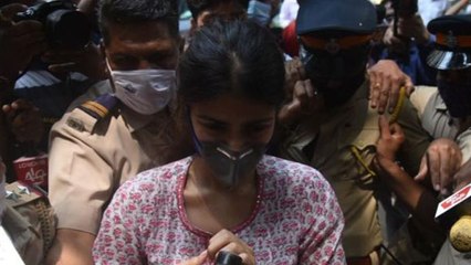Rhea Chakraborty's Lawyer syas She is ready for Arrest; Check Out | FilmiBeat
