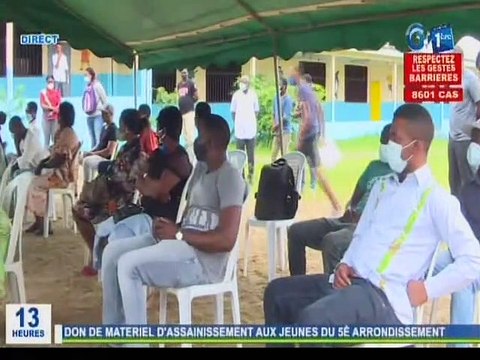 RTG/ Don de matériel d’assainissement aux jeunes du 5ème arrondissement par les membres du bureau politique PDG