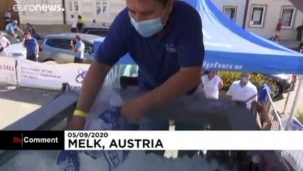 Télécharger la video: Austrian breaks world record with extreme ice feat