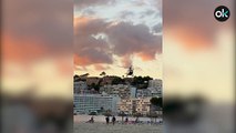 Un helicóptero recorre advirtiendo a los turistas en una playa de Mallorca