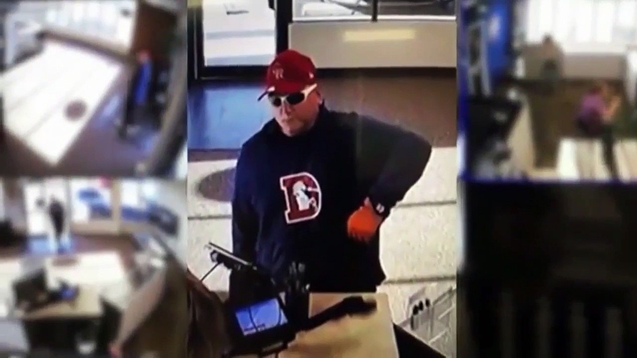 Pire braqueur du monde... il fait tomber son pistolet