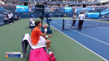 Djokovic fue descalificado del US Open por un pelotazo a una jueza de línea