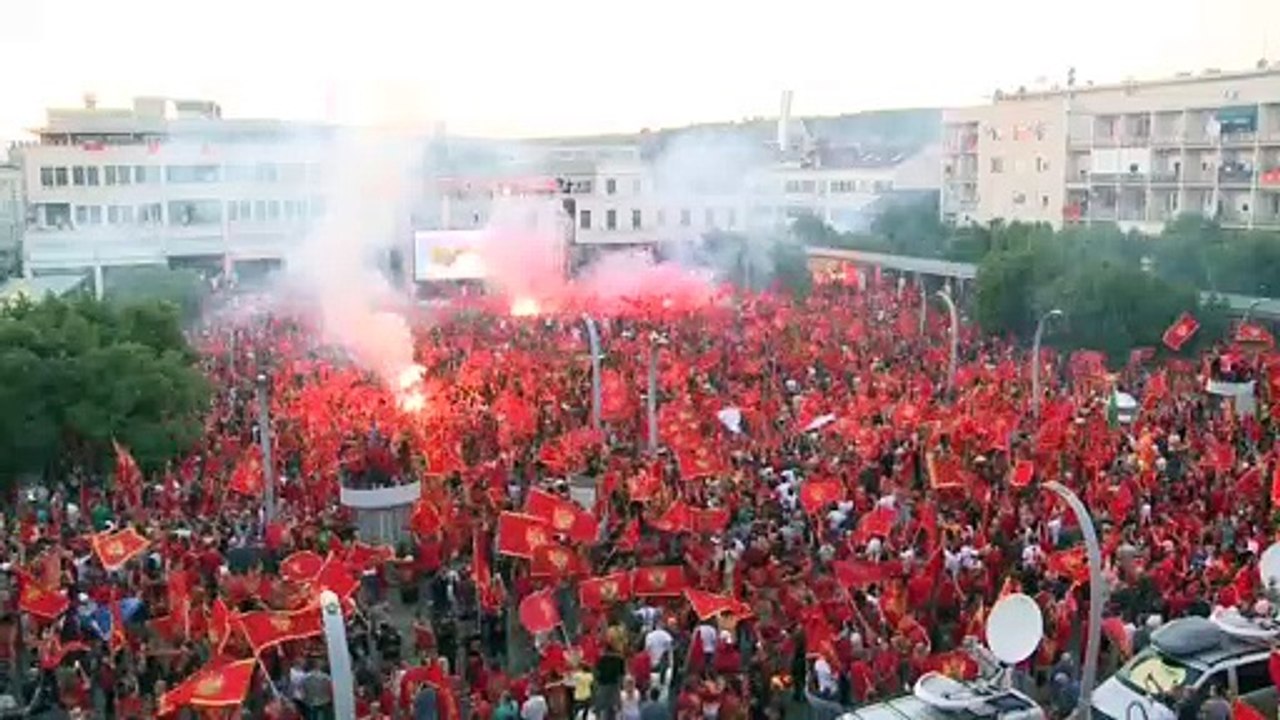 Podgorica: Tausende versammeln sich zu Pro-Djukanovic-Demonstration