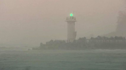 경남 남해안으로 향하는 태풍...강한 비바람 몰아쳐 / YTN