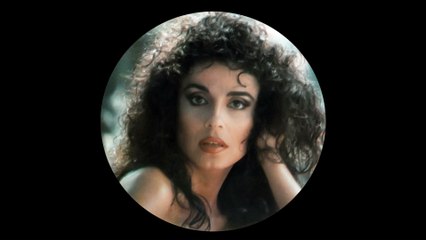 Ayşegül Aldinç - Bir Bahar Aşkısın