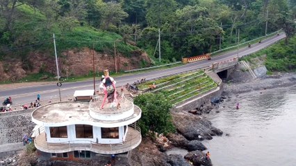 Pantai Watu Dodol