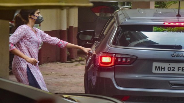 Rhea leaves for NCB office for second round of questioning