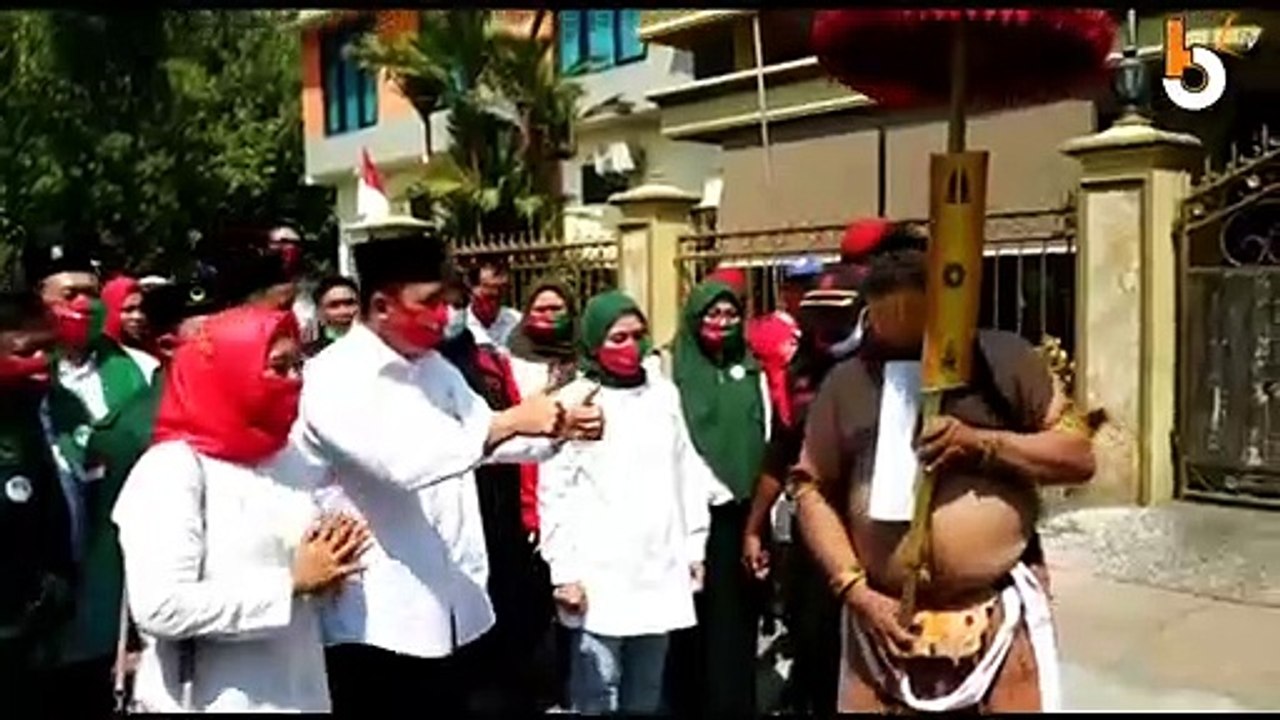GOWES, MAS PUNG- MBAK TITIK DAFTAR KE KPU MOJOKERTO