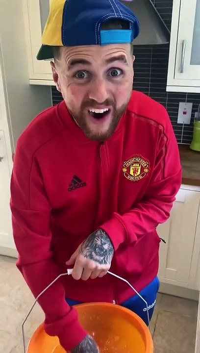 SHE FILLED MY ROOM WITH MOUSETRAPS!!!!! (PRANK WAR)