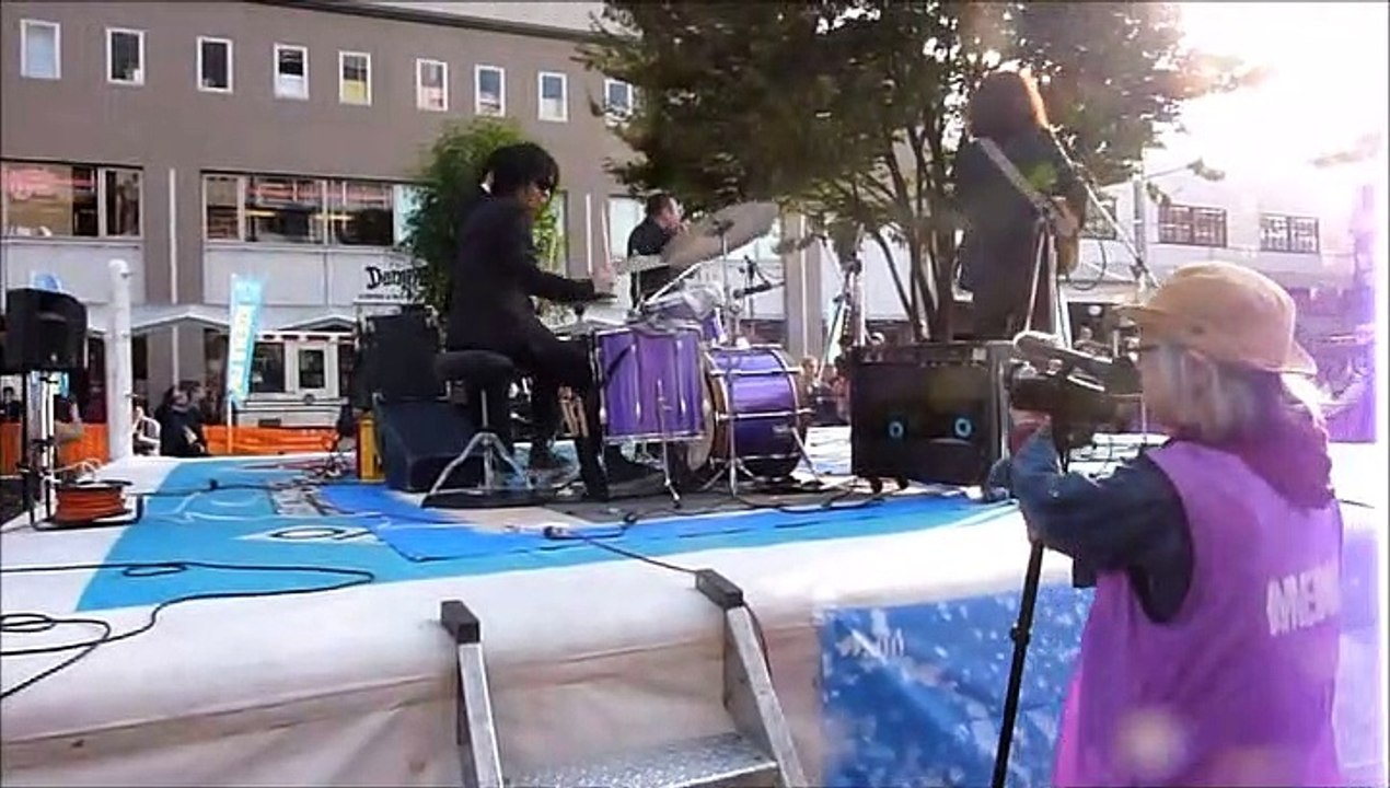 高円寺フェス2015　ブルース・ザ・ブッチャー　1.高円寺ブルース　blues.the-butcher　永井ホトケ隆（Vo&G）沼澤尚（Dr）中條卓（B）KOTEZ（Vo,Harp）