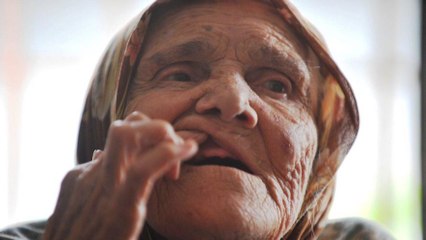 Ağzından düşen altın dişlerini çaldılar