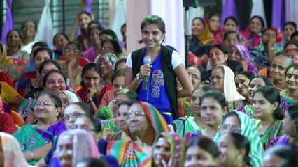 मम्मी के साथ प्रेम से व्यवहार