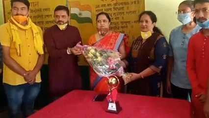 ABVP ने प्रधानाध्यापक को किया सम्मानित