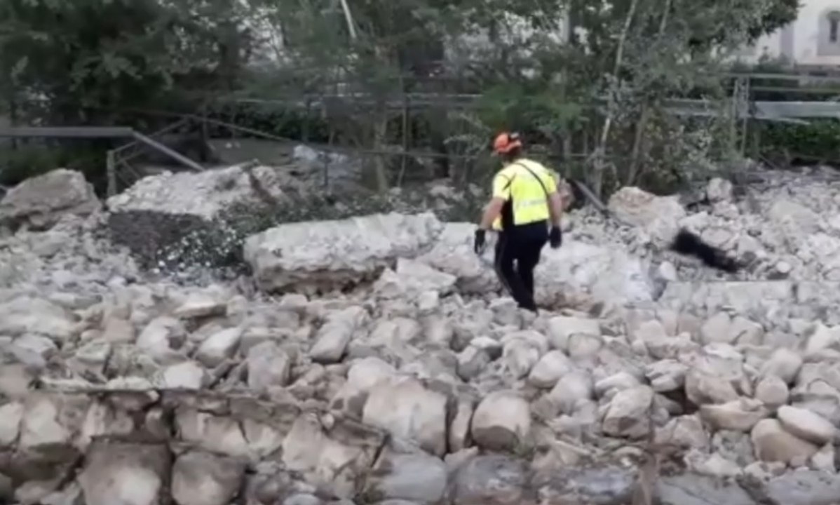 Pistoia - Crollo tra le mura medievali (07.09.20)