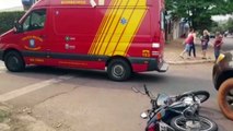Colisão entre moto e Hilux deixa homem ferido no Bairro Santa Cruz